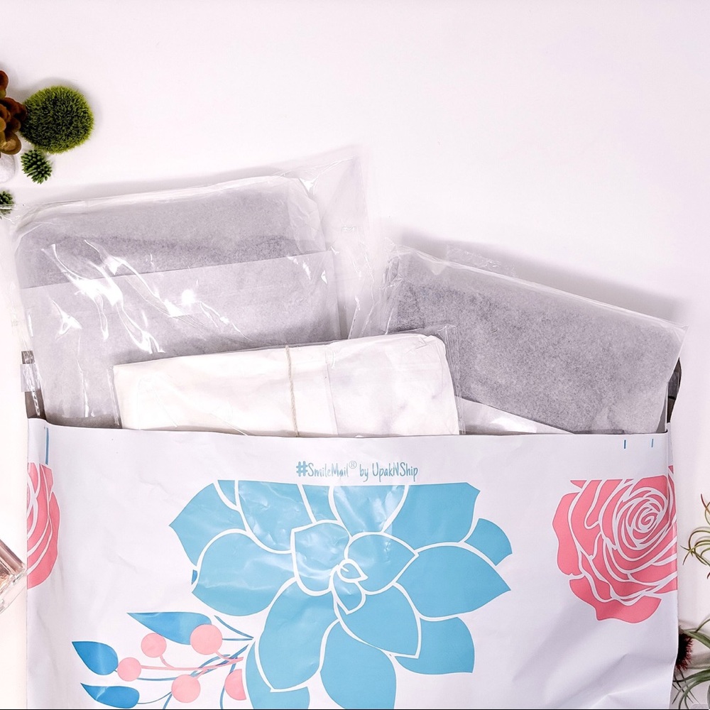 12 19X24 Desert Rose Poly Mailers PRICE IS FIRM - Picture 3 of 4